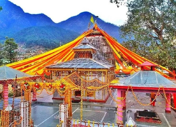 Kashi Vishwanath Temple in Uttarkashi - Sacred Shiva Temple near Hotel Mandakini, Char Dham Route, Uttarakhan